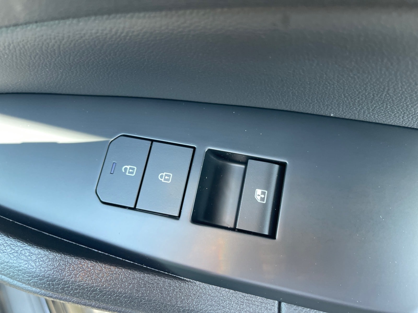 2026 Kia Sportage EX - Photo 21