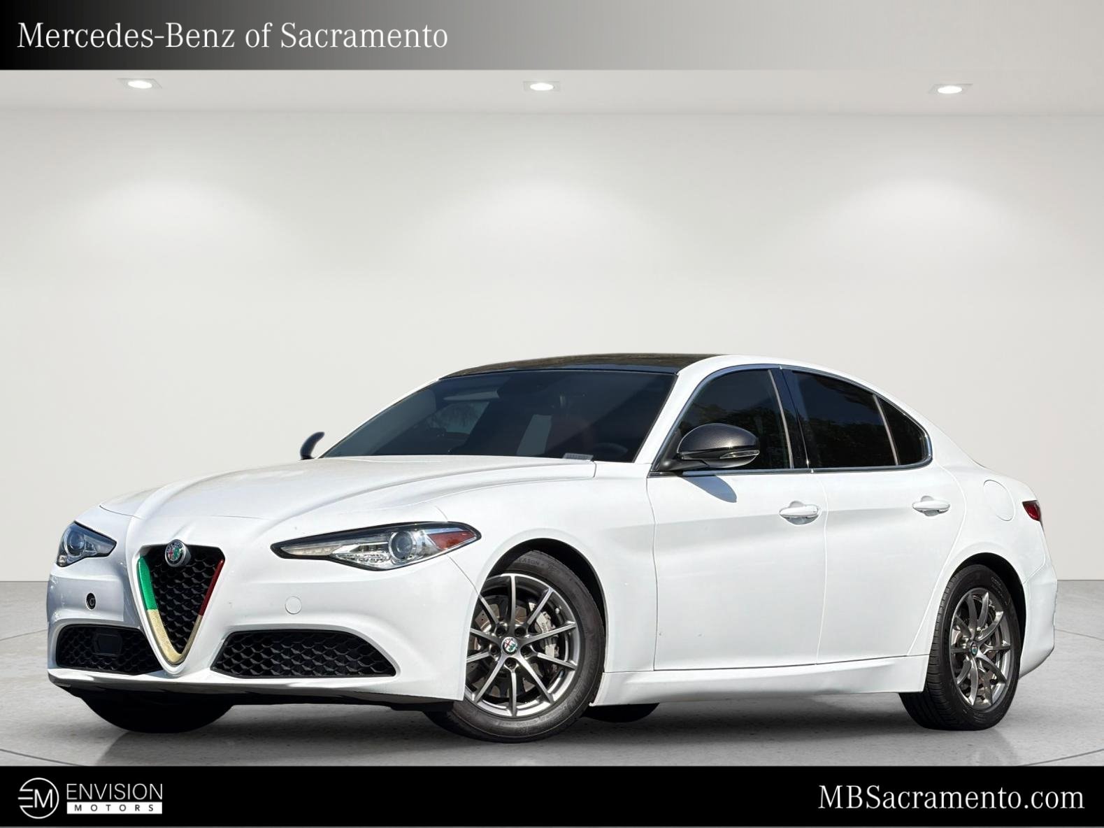 2017 Alfa Romeo Giulia Base