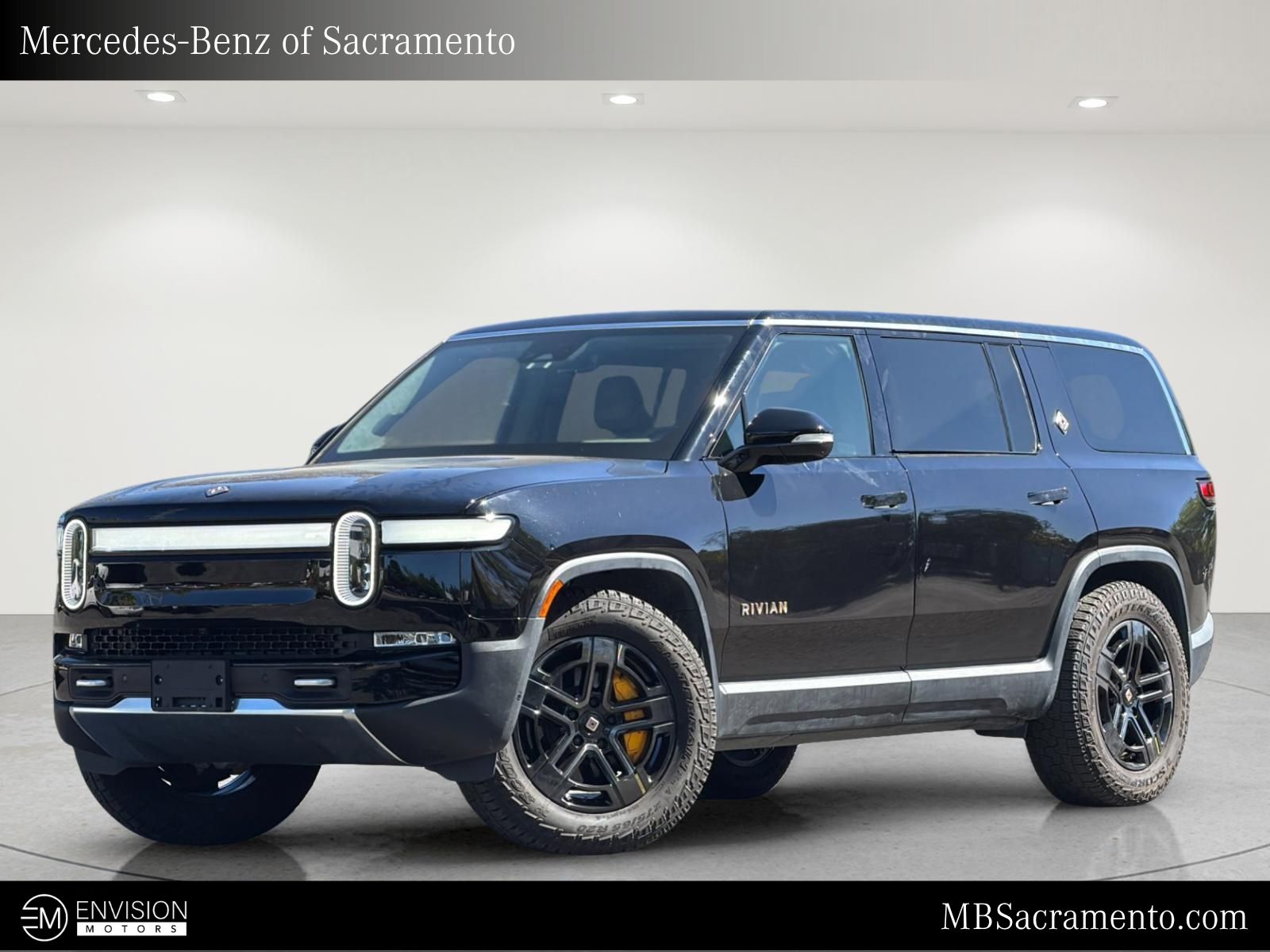 2023 Rivian R1S