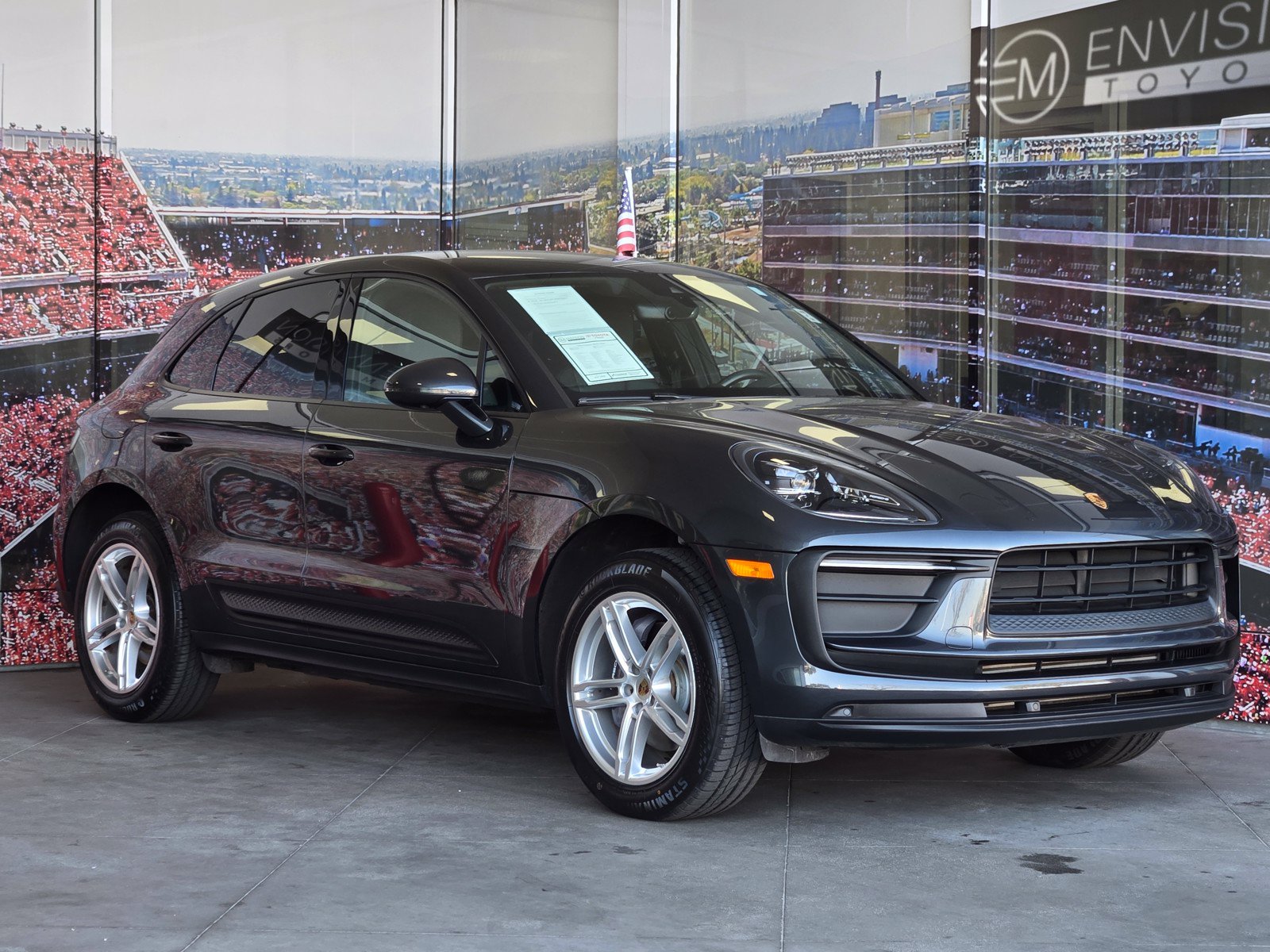 2022 Porsche Macan