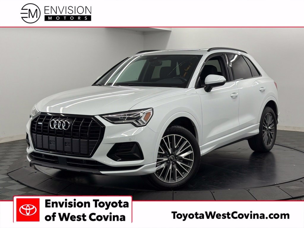 2023 Audi Q3 Premium