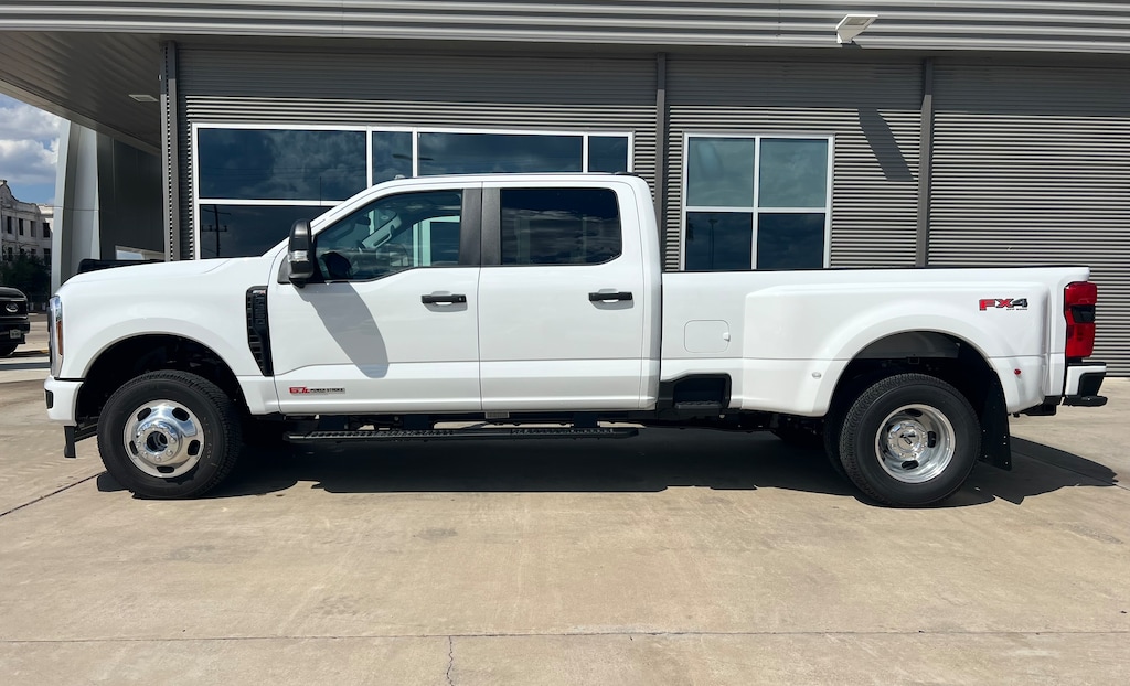 New 2027 Ford Super Duty F-350® XL TRUCK