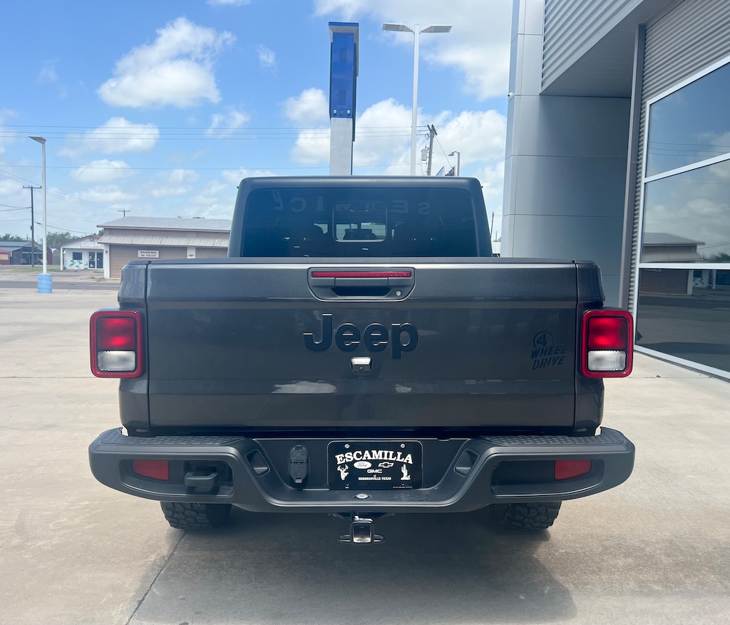 Used 2023 Jeep Gladiator Willys Willys 4x4