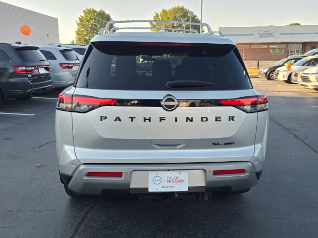 Certified 2024 Nissan Pathfinder SL SUV