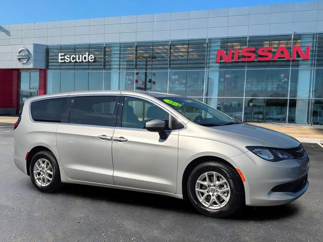 2022 Chrysler Voyager