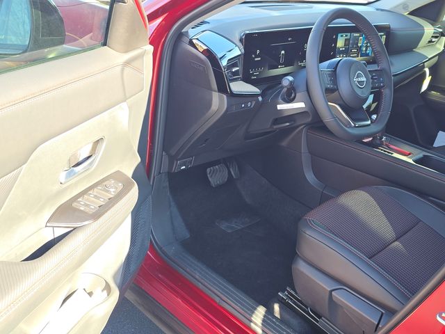 2026 Nissan KICKS SR - Photo 9