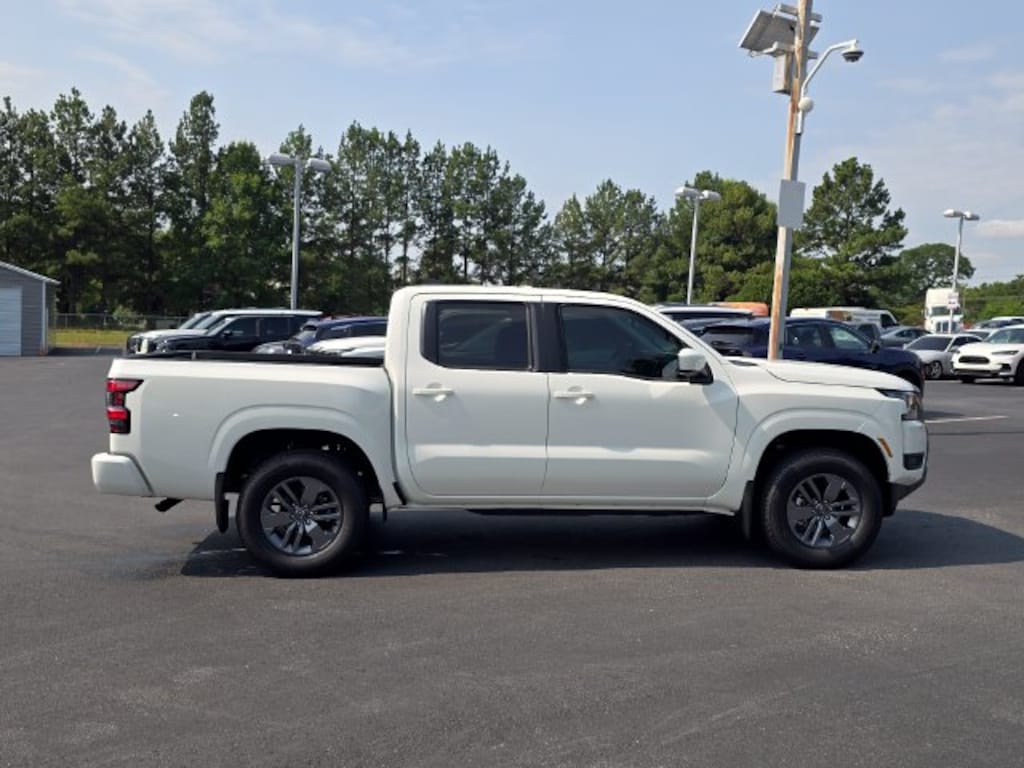 New 2026 Nissan Frontier SV Truck Crew Cab