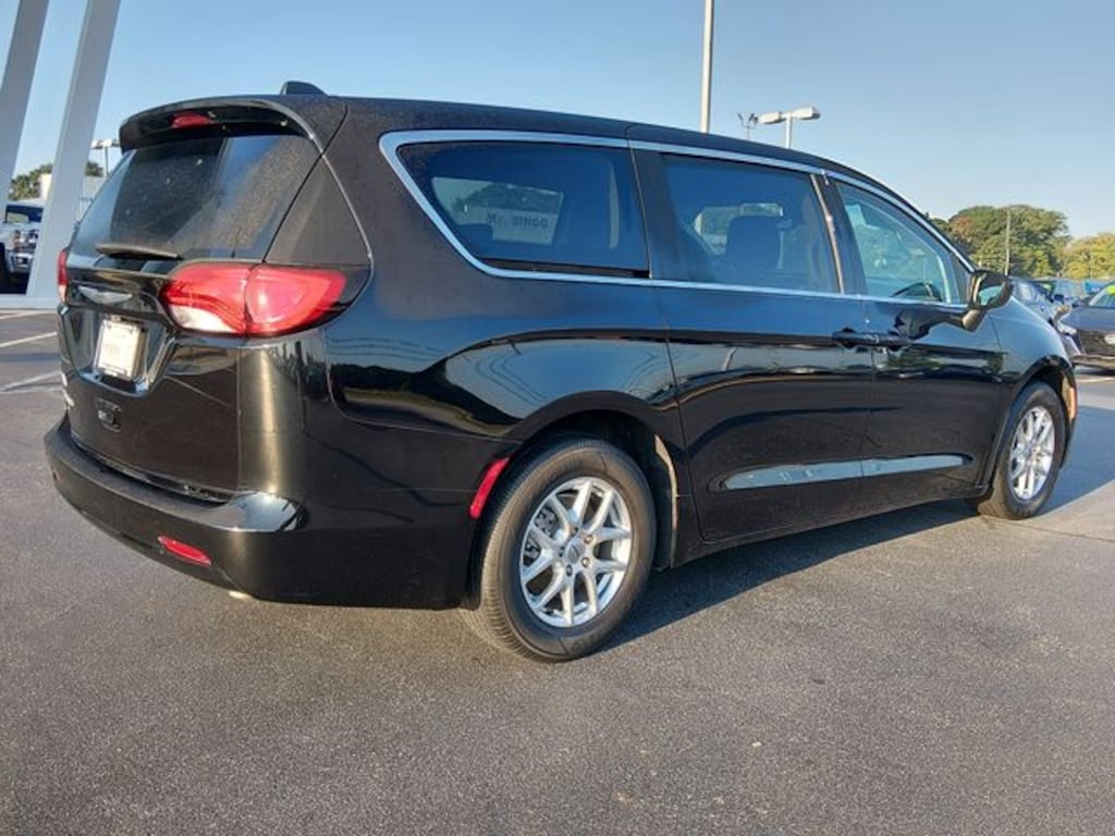Used 2024 Chrysler Voyager LX Minivan/Van