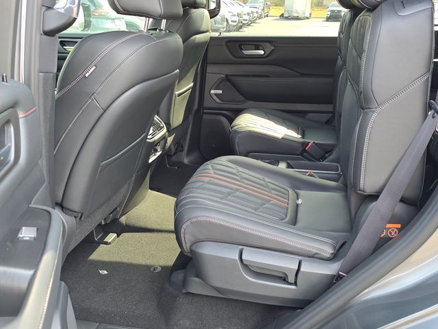 2026 Nissan Armada PRO-4X - Photo 10