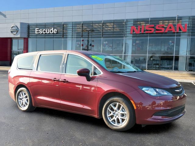 2023 Chrysler Voyager