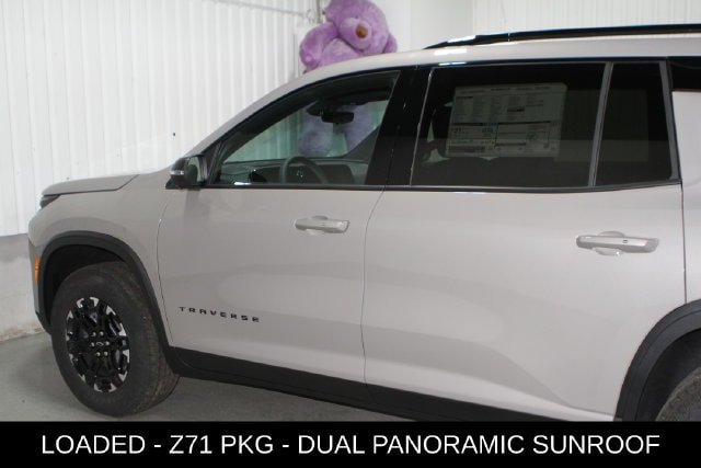 2027 Chevrolet Traverse Z71 - Photo 32