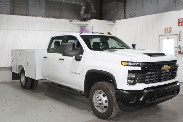 2025 Chevrolet Silverado 3500 HD Chassis Work Truck Truck Crew Cab