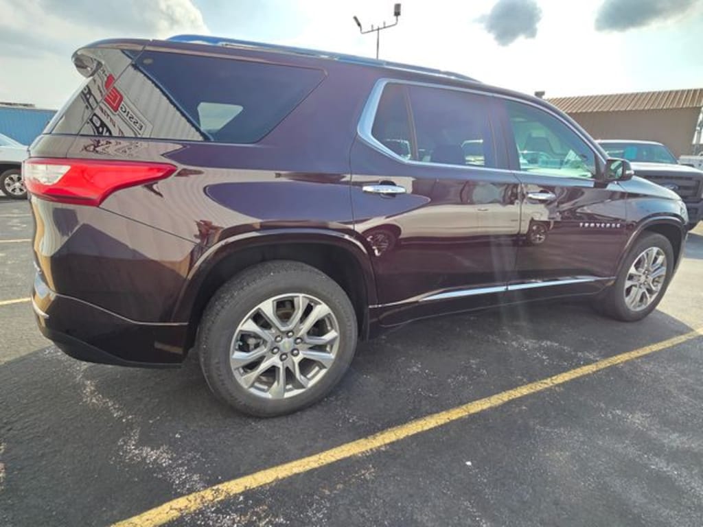 Used 2021 Chevrolet Traverse Premier SUV