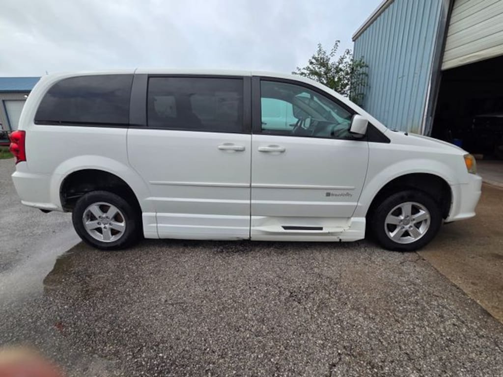 Used 2012 Dodge Grand Caravan SXT Van