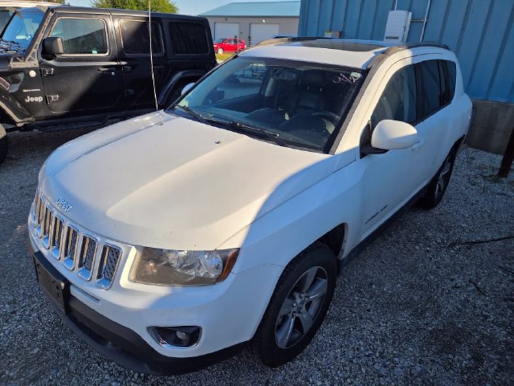 Used 2017 Jeep Compass Latitude 4x4 SUV