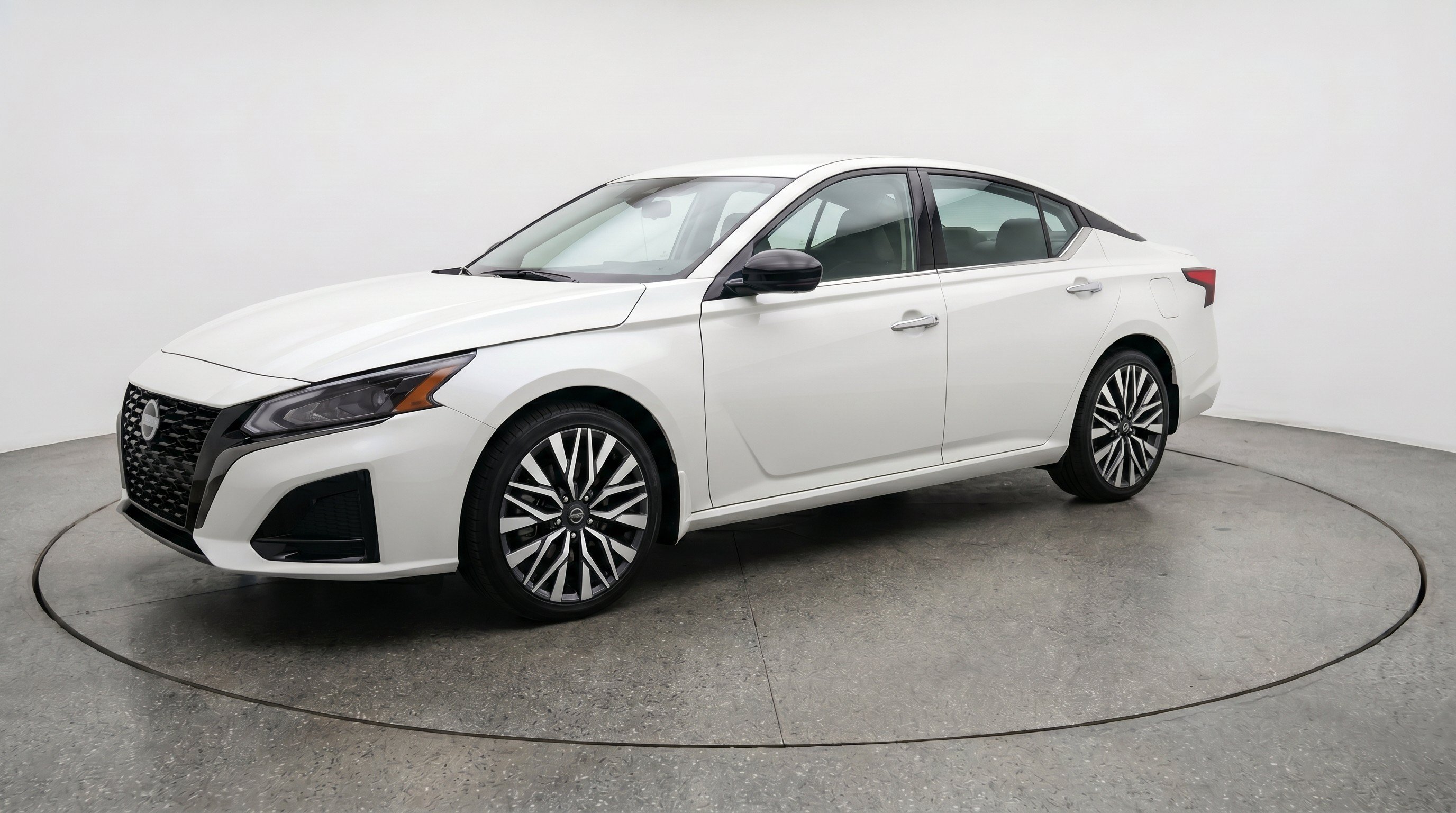 Thumbnail: 2025 Nissan Altima - 3