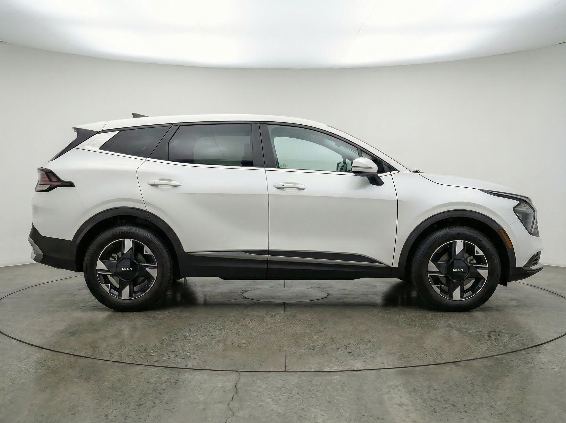 Thumbnail: 2026 Kia Sportage - 10