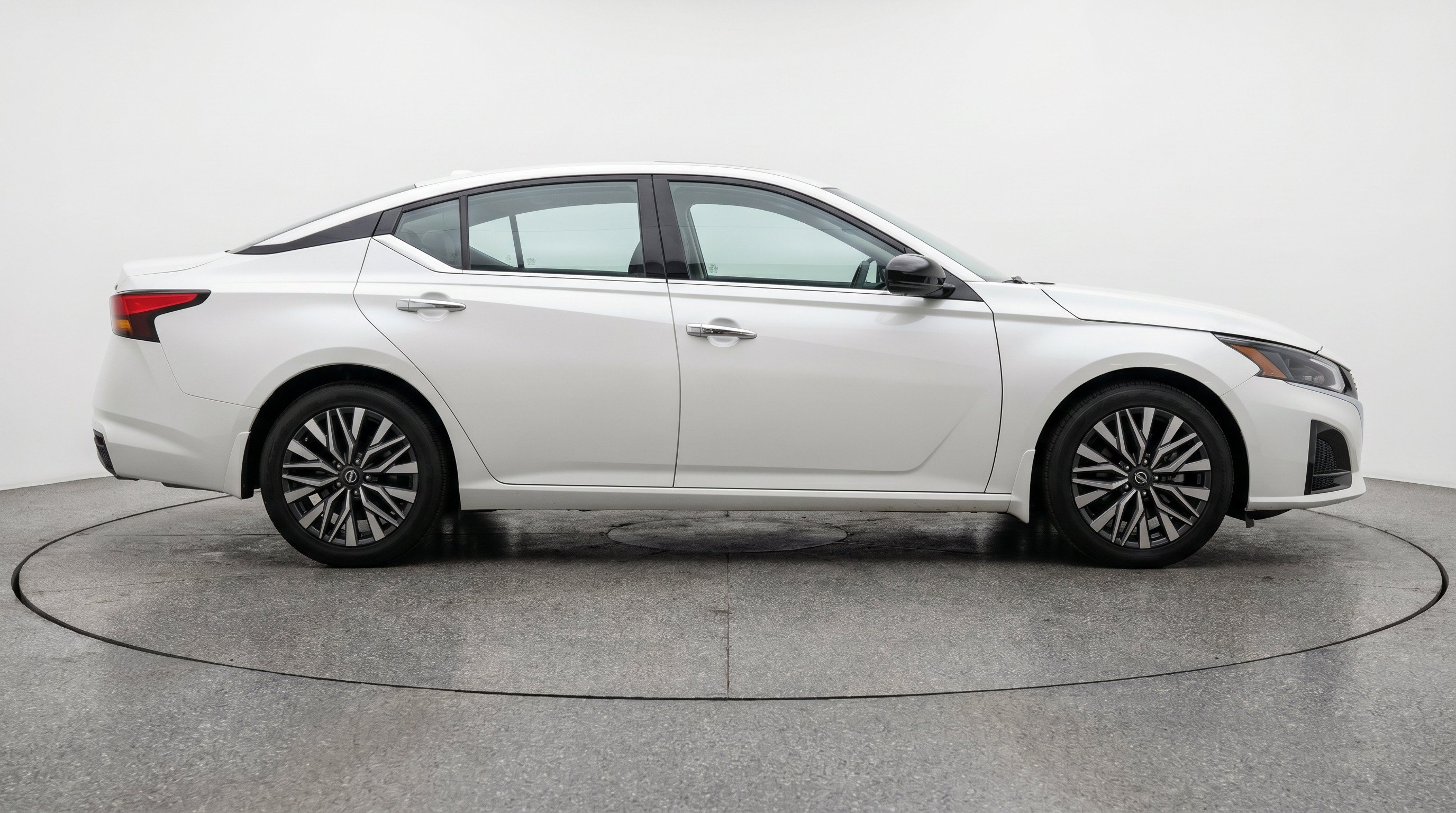 Thumbnail: 2025 Nissan Altima - 10