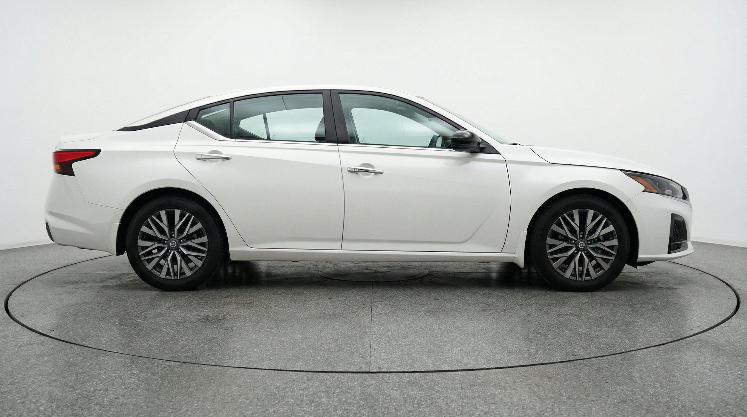 Thumbnail: 2025 Nissan Altima - 10