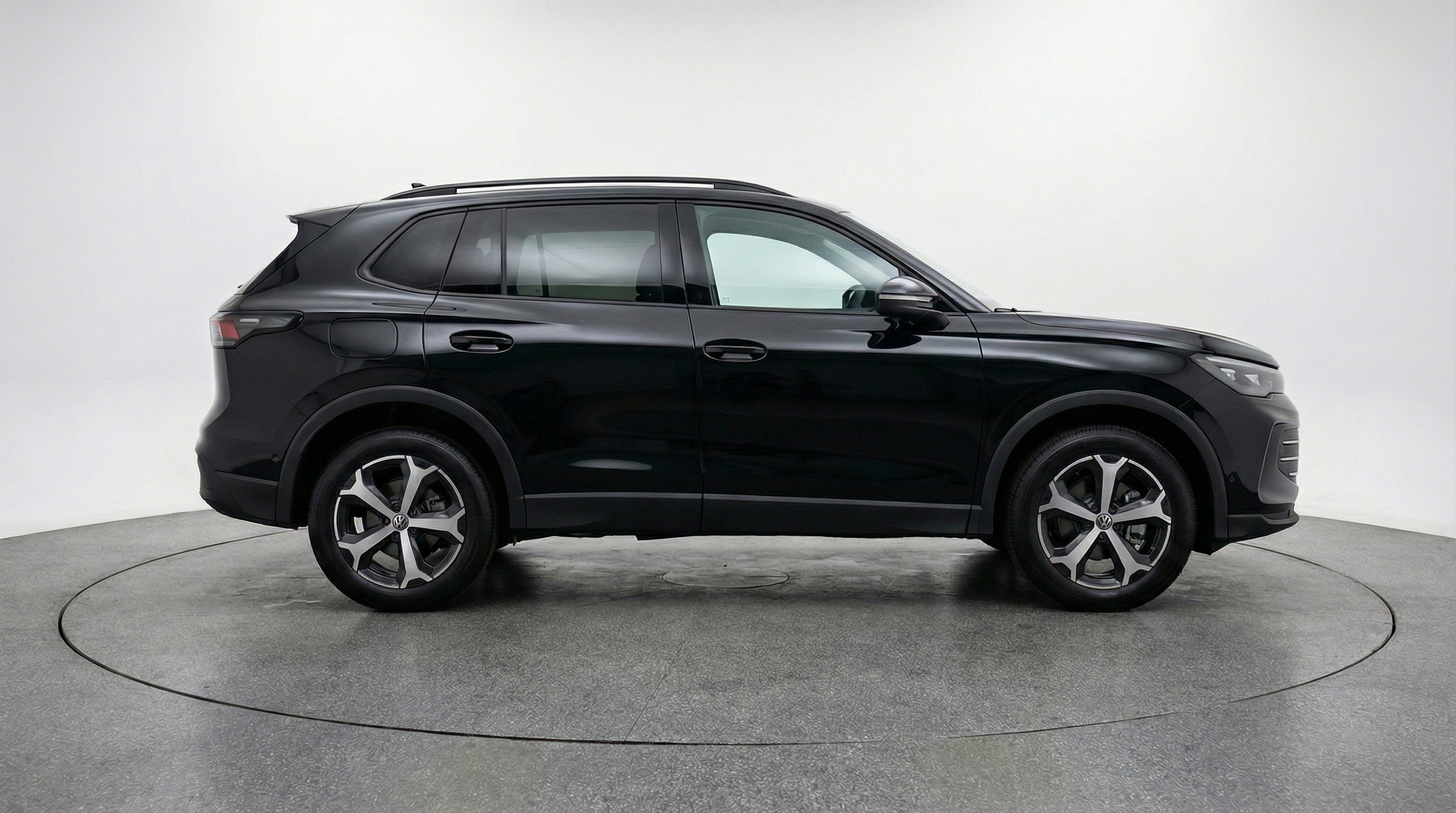 Thumbnail: 2026 Volkswagen Tiguan - 11