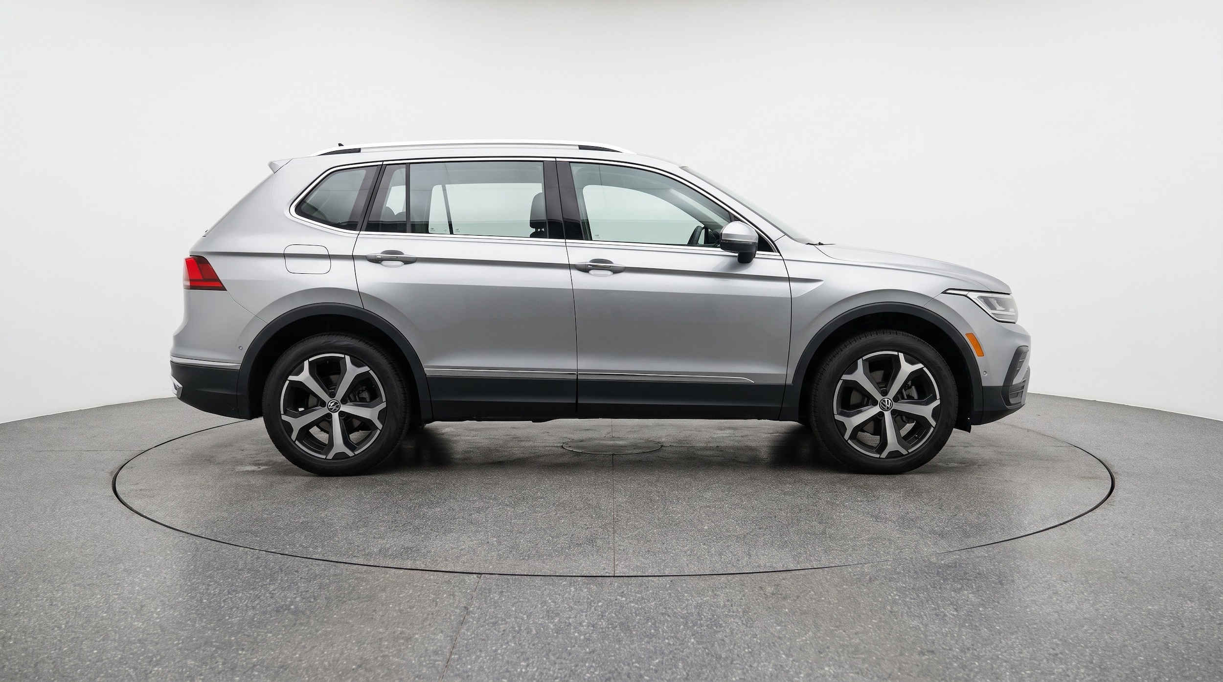 Thumbnail: 2026 Volkswagen Tiguan - 10
