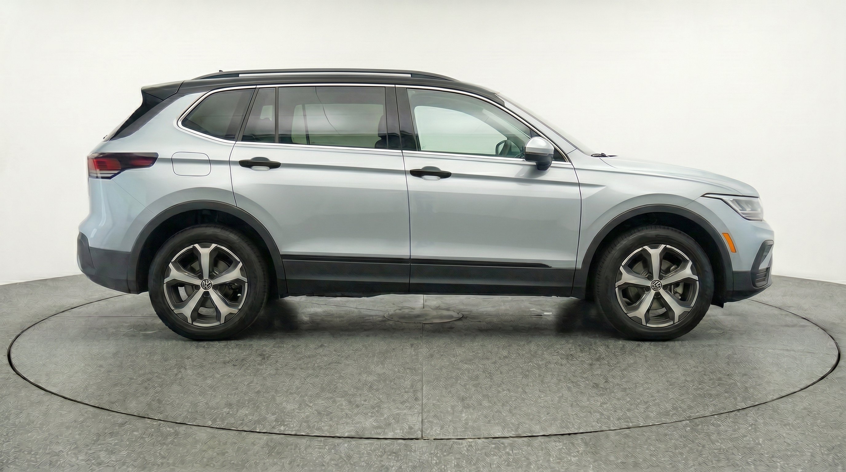 Thumbnail: 2026 Volkswagen Tiguan - 10