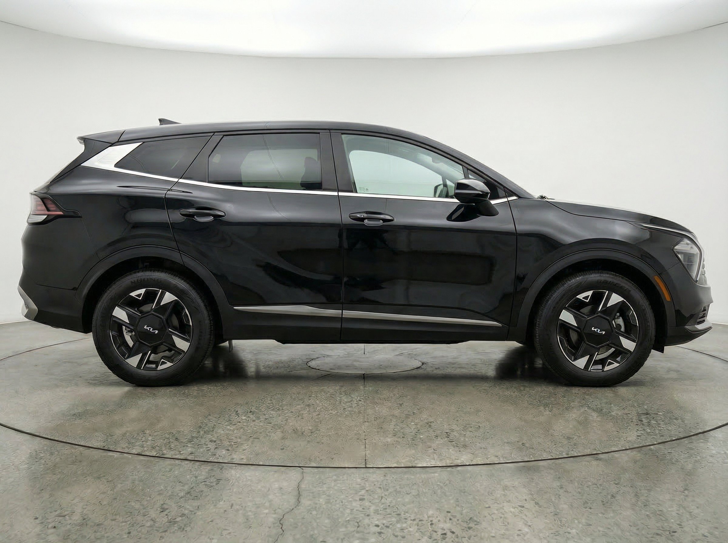 Thumbnail: 2026 Kia Sportage - 10