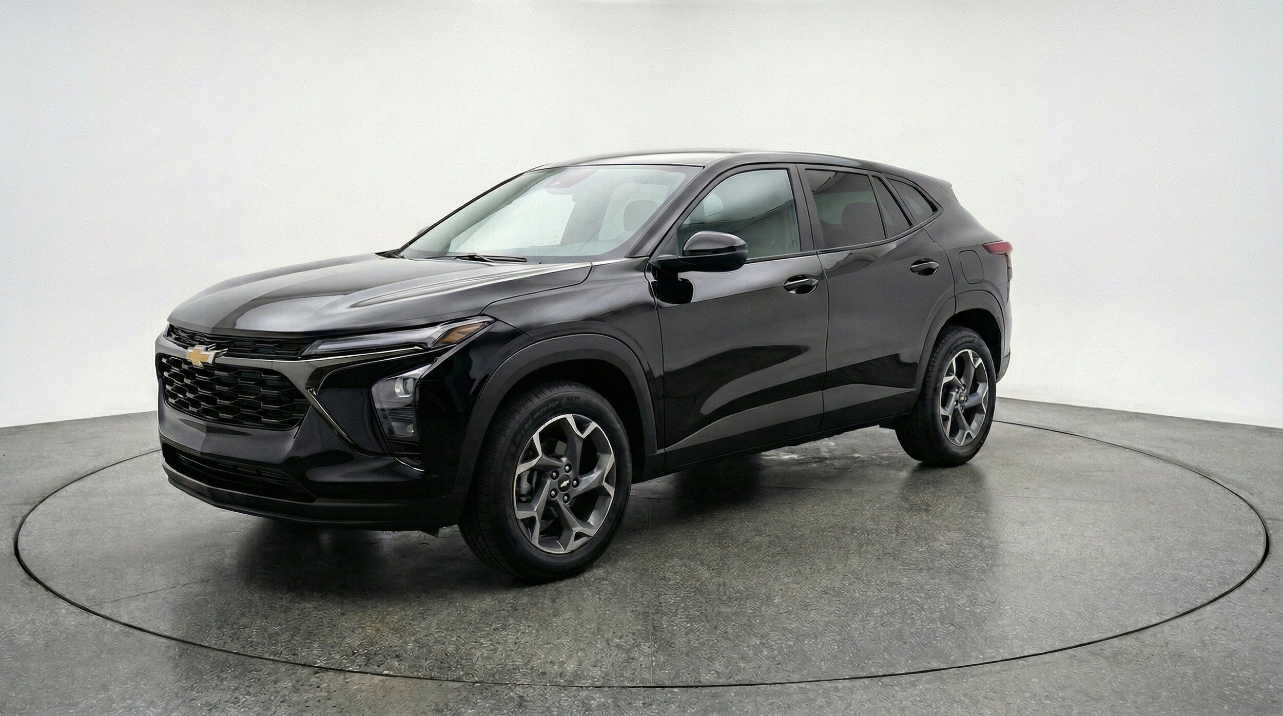 Thumbnail: 2025 Chevrolet Trax - 3