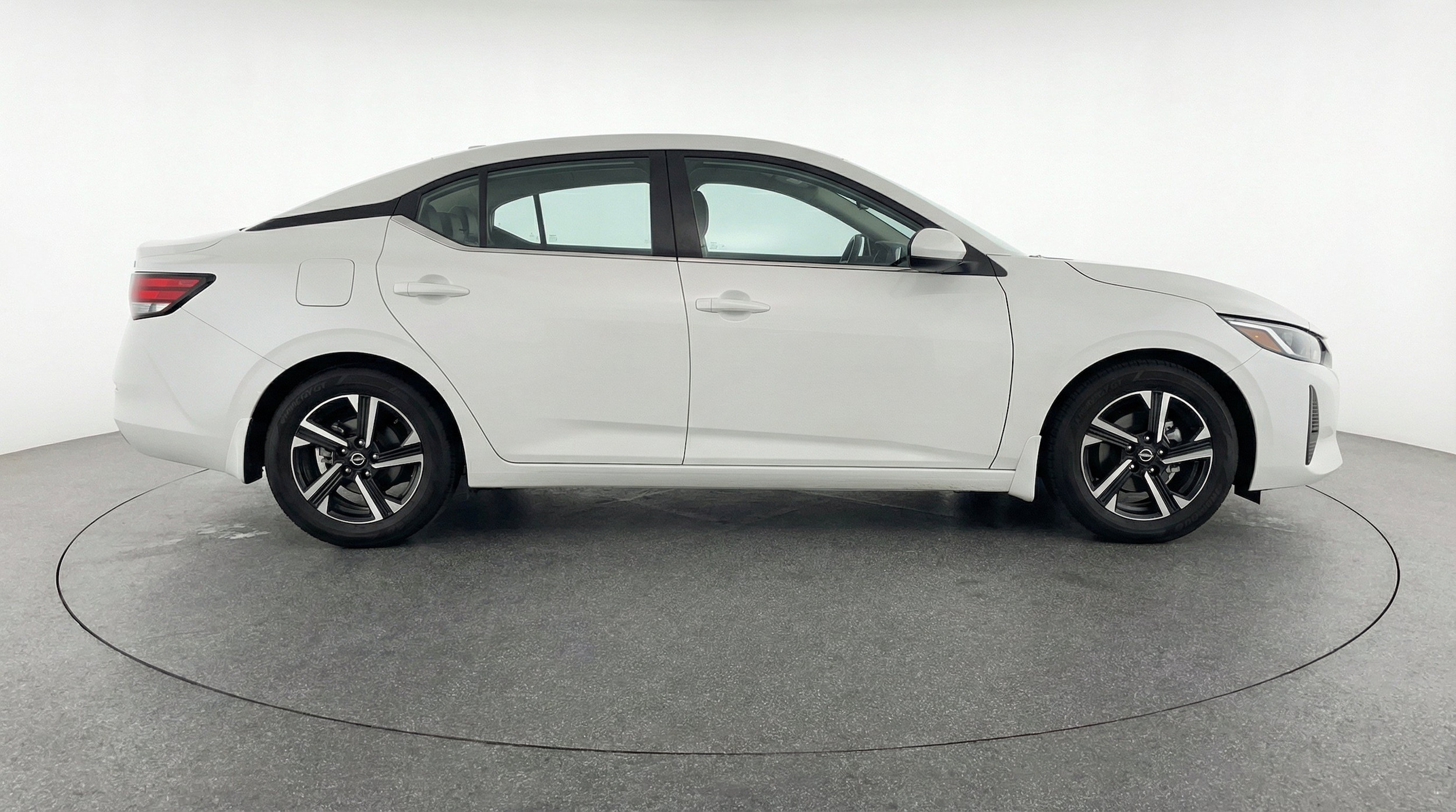 Thumbnail: 2025 Nissan Sentra - 10
