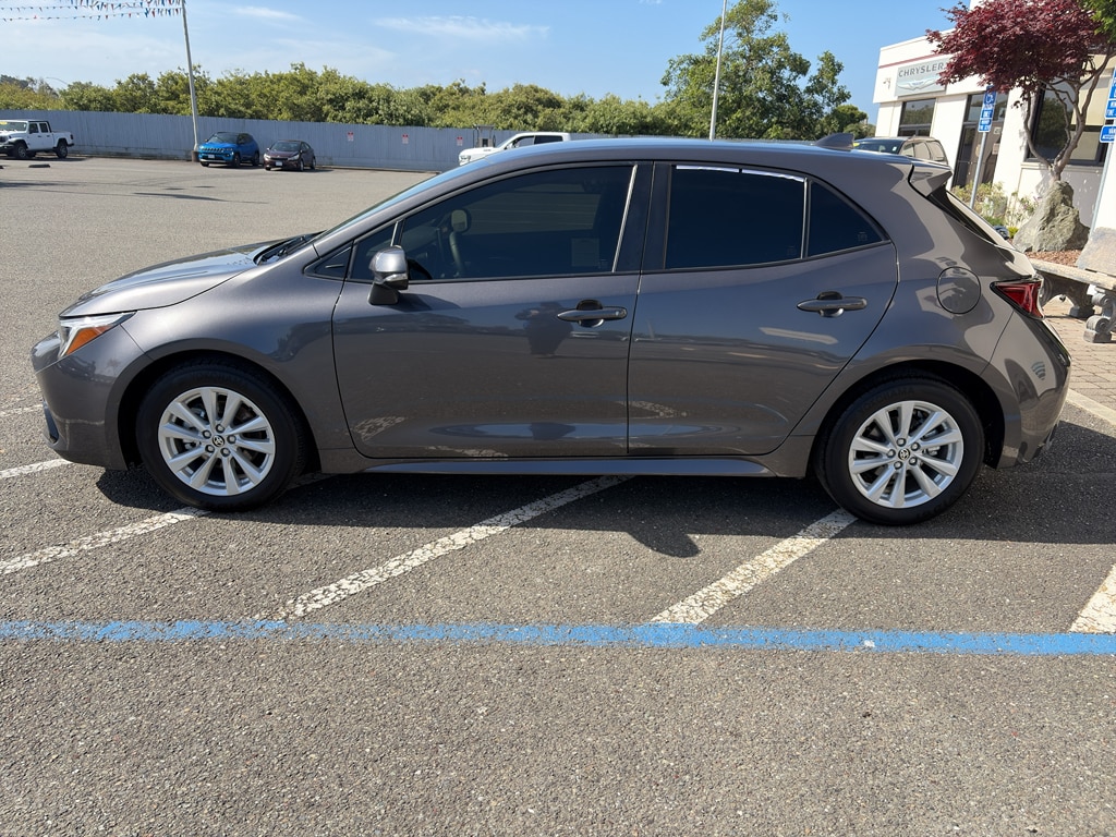 Used 2025 Toyota Corolla Hatchback SE Hatchback