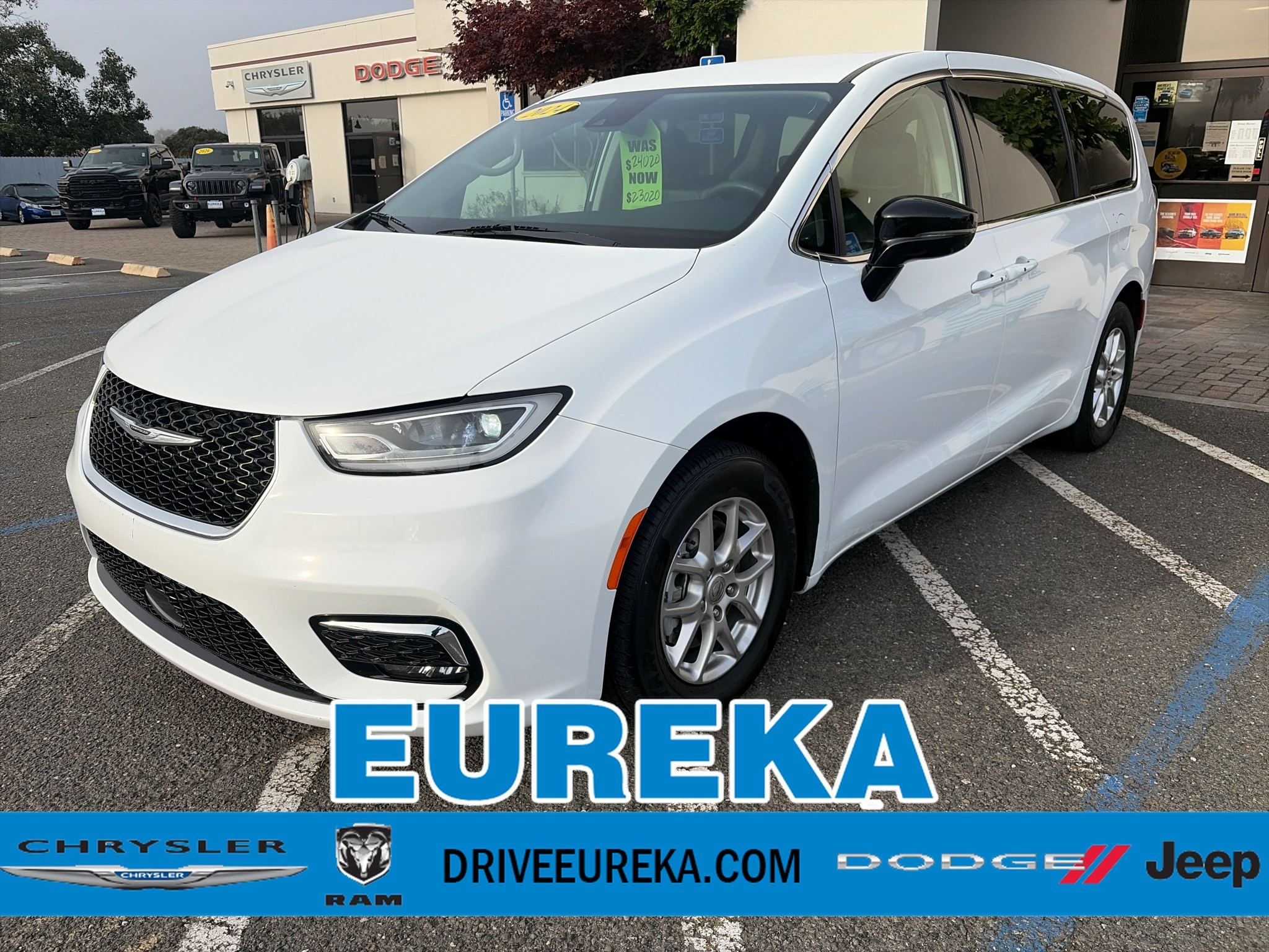 2024 Chrysler Pacifica Touring L