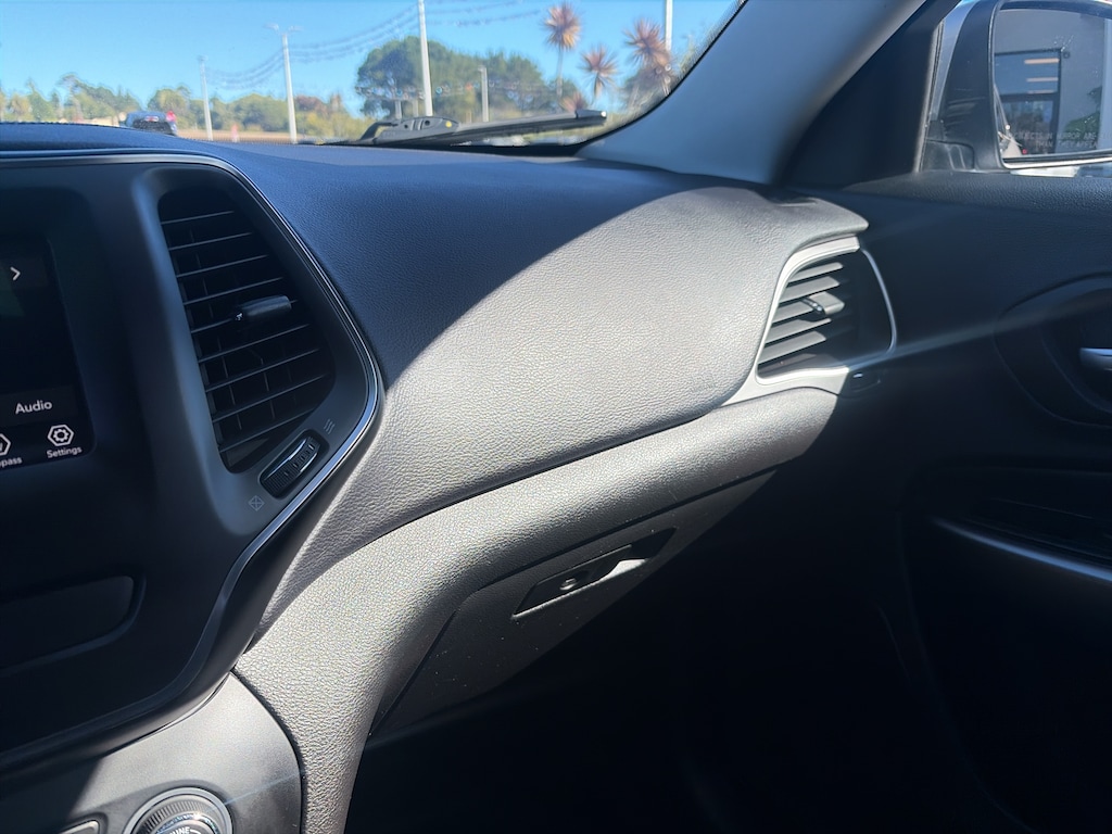 Used 2019 Jeep Cherokee Latitude 4x4 SUV