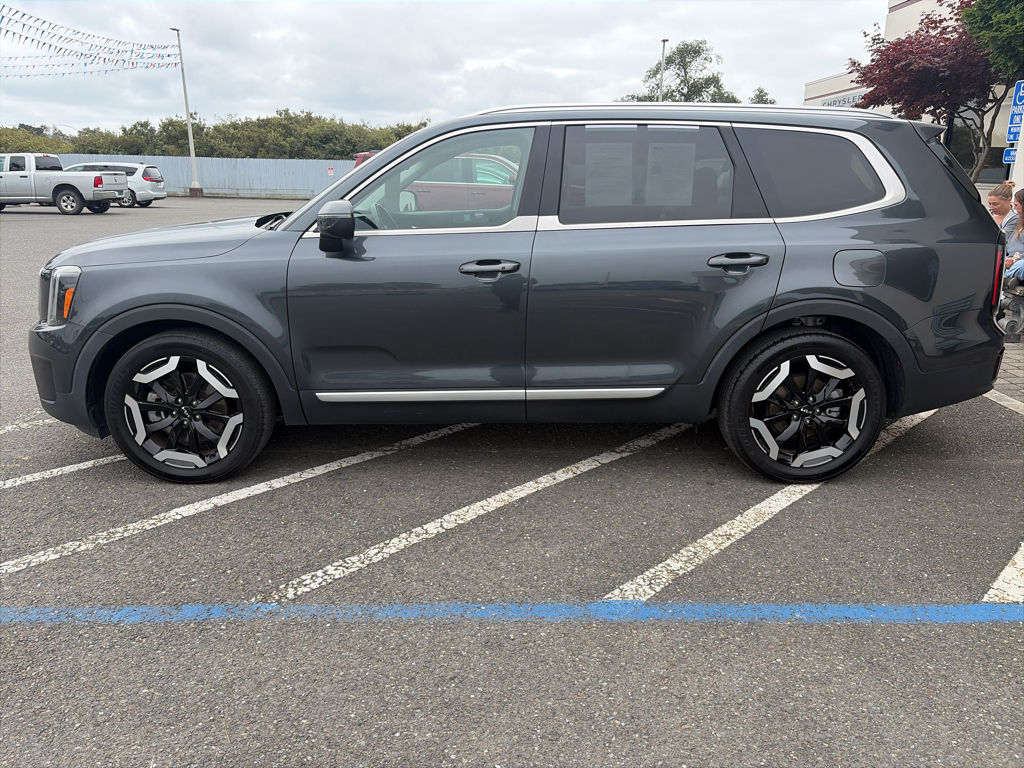 Used 2024 Kia Telluride EX SUV