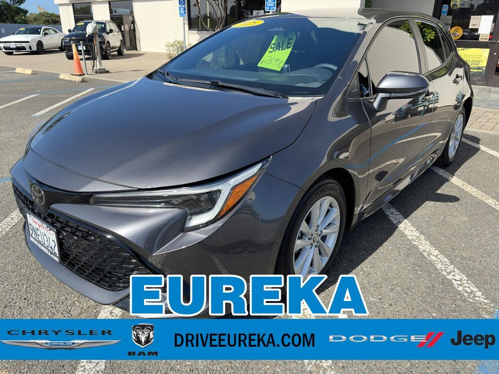 Used 2025 Toyota Corolla Hatchback SE Hatchback