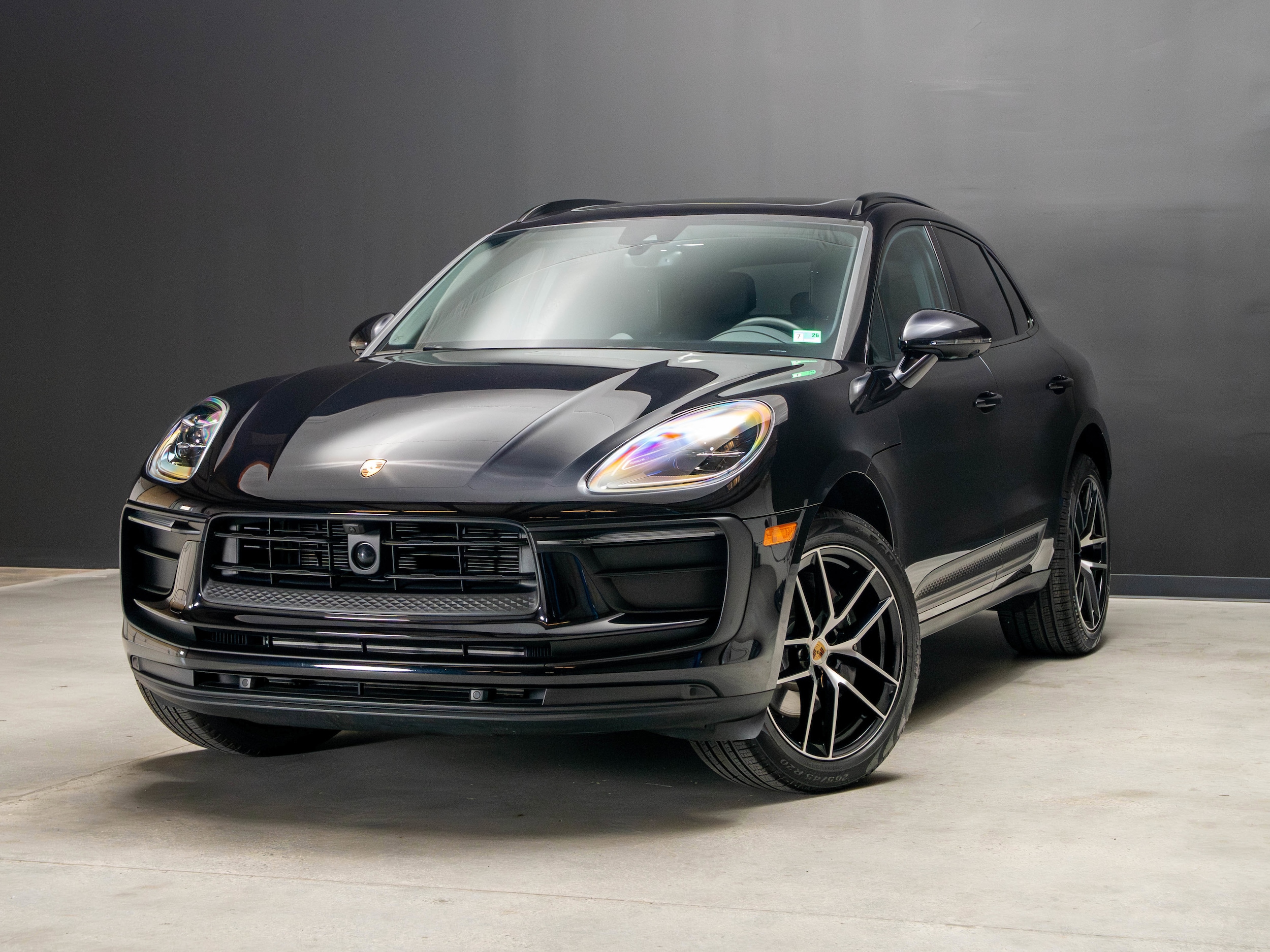 2025 Porsche Macan T