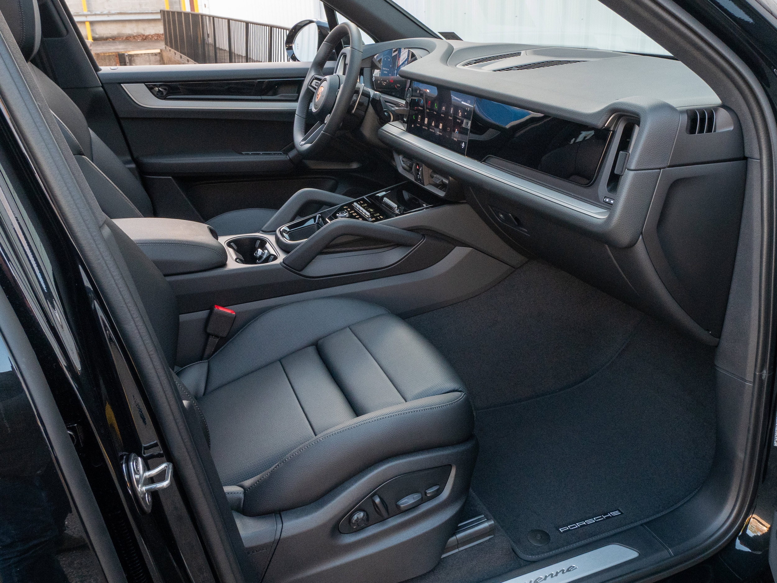 2026 Porsche Cayenne Base - Photo 29