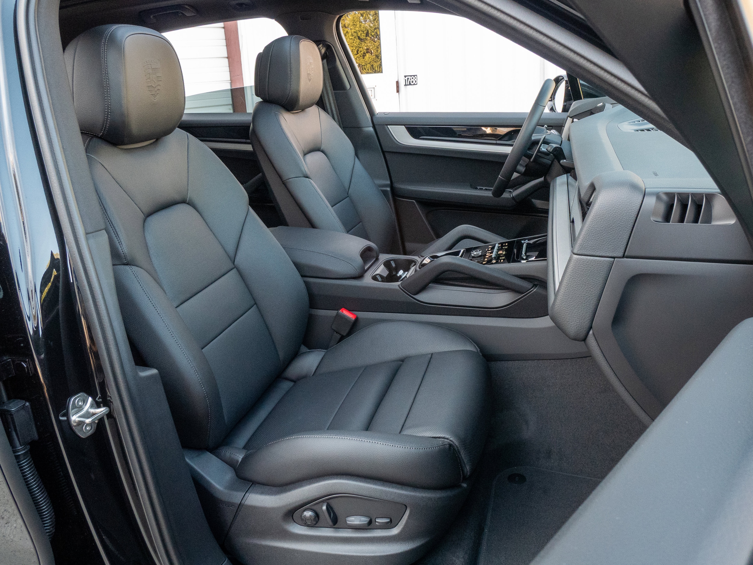 2026 Porsche Cayenne Base - Photo 30