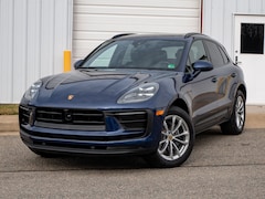 2025 Porsche Macan AWD