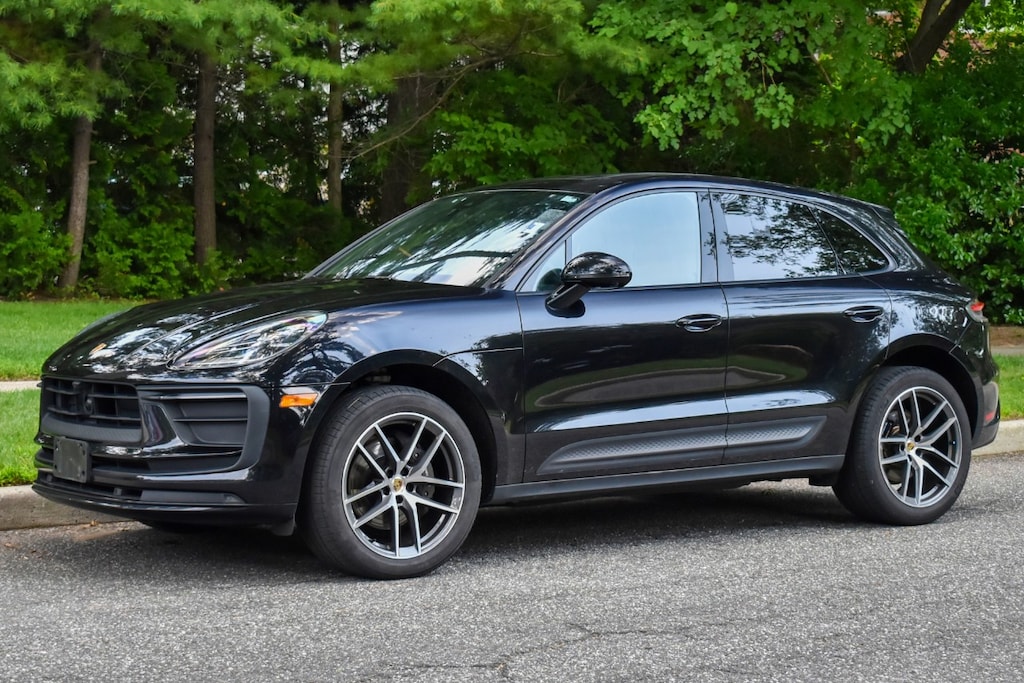 Used 2023 Porsche Macan T SUV