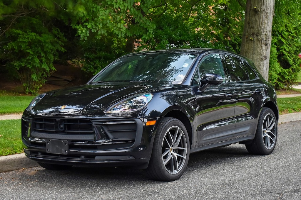 Used 2023 Porsche Macan T SUV