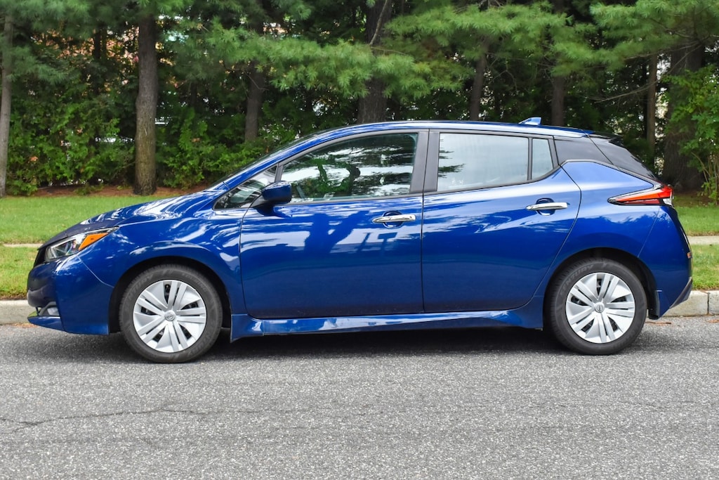 Used 2025 Nissan LEAF S Hatchback