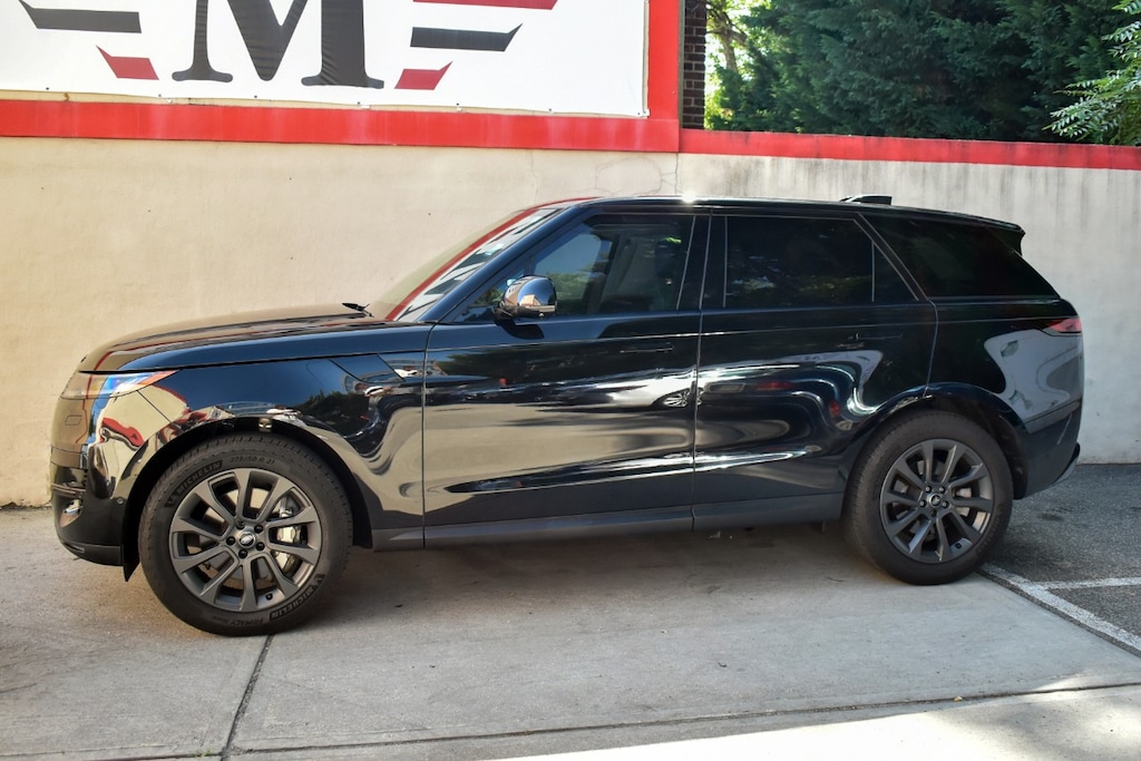 Used 2024 Land Rover Range Rover Sport SE SUV