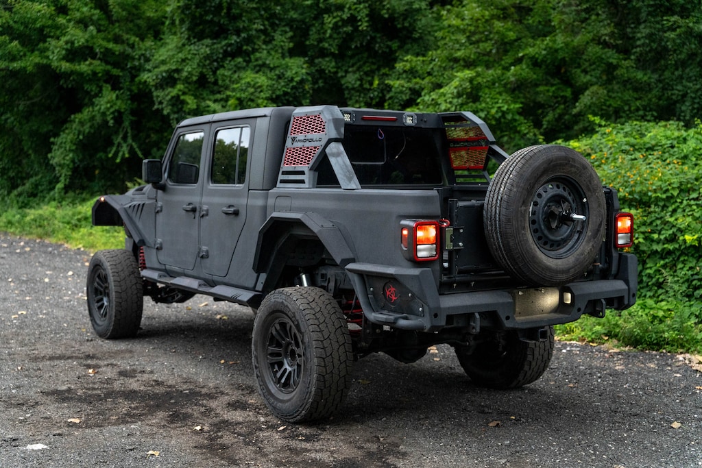 Used 2022 Jeep Gladiator Sport Truck Crew Cab