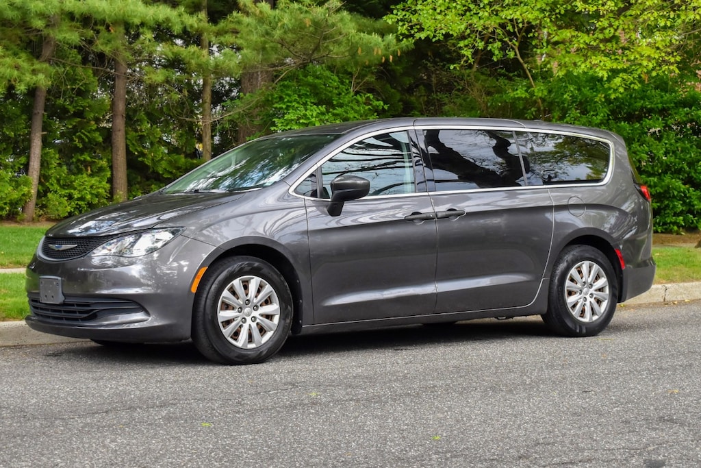 Used 2019 Chrysler Pacifica L Van Passenger Van