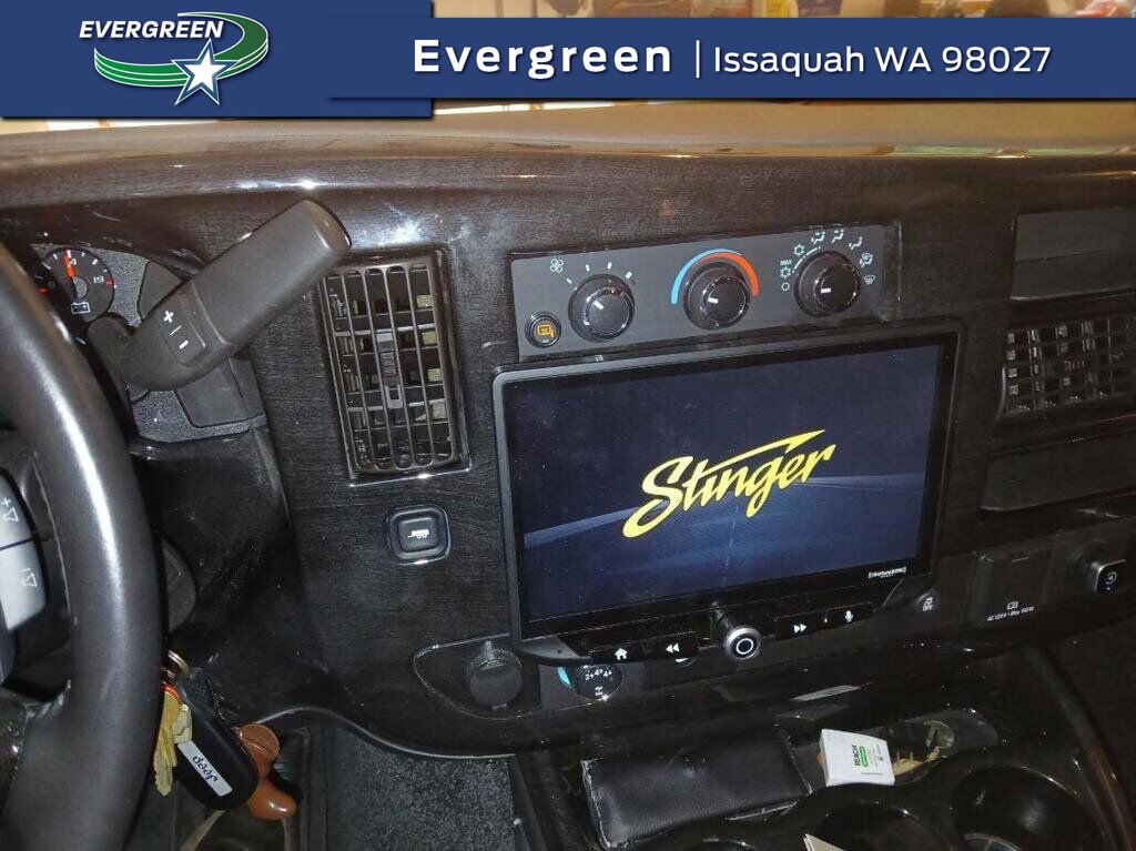 2022 GMC Savana Cargo