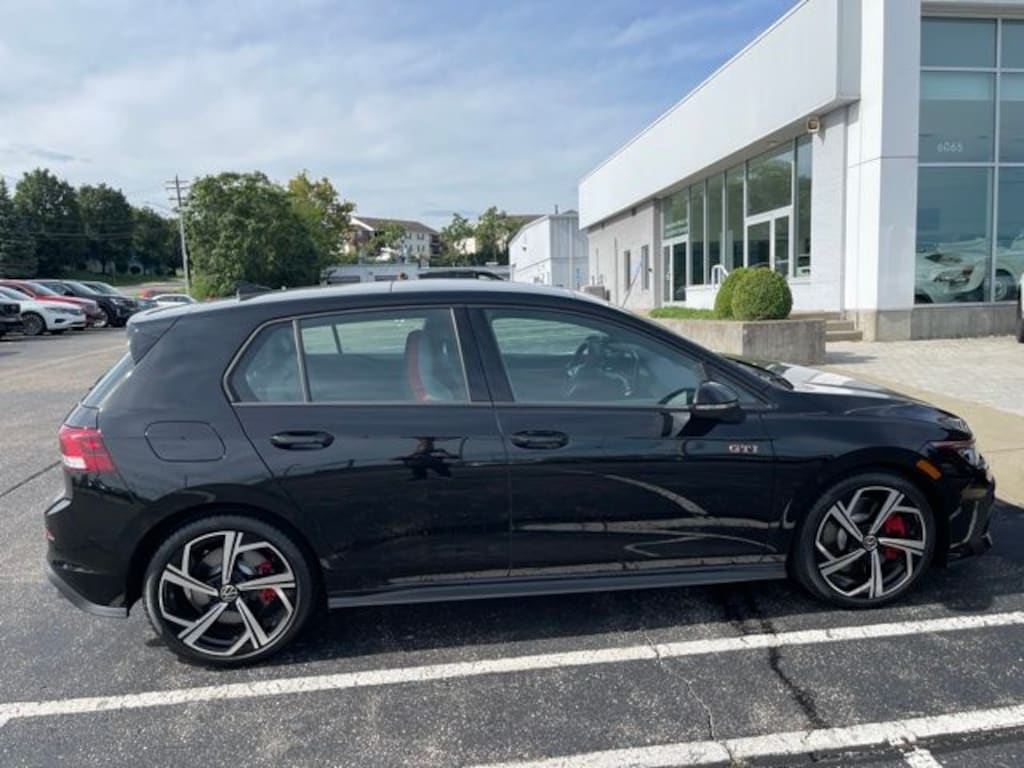 Certified 2026 Volkswagen Golf GTI SE Hatchback