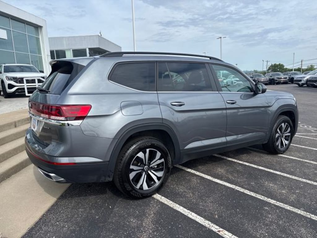 Certified 2025 Volkswagen Atlas 2.0T SE SUV