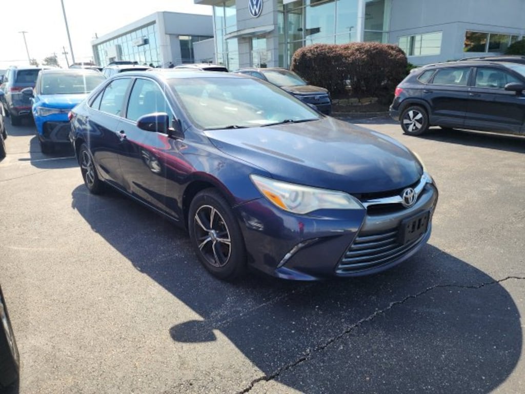Used 2015 Toyota Camry LE Sedan