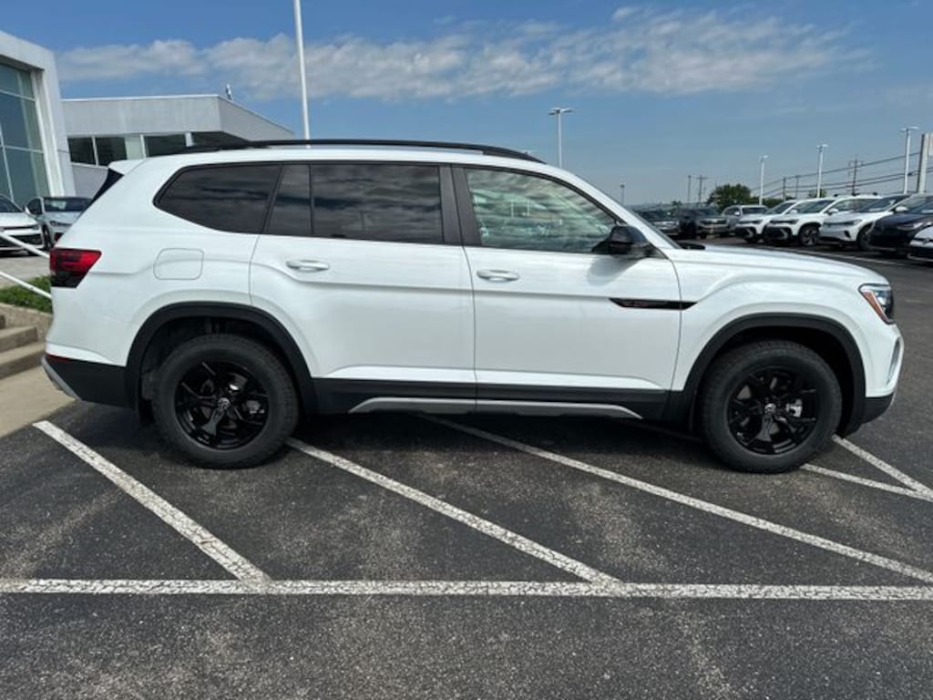 New 2026 Volkswagen Atlas Peak Edition SUV
