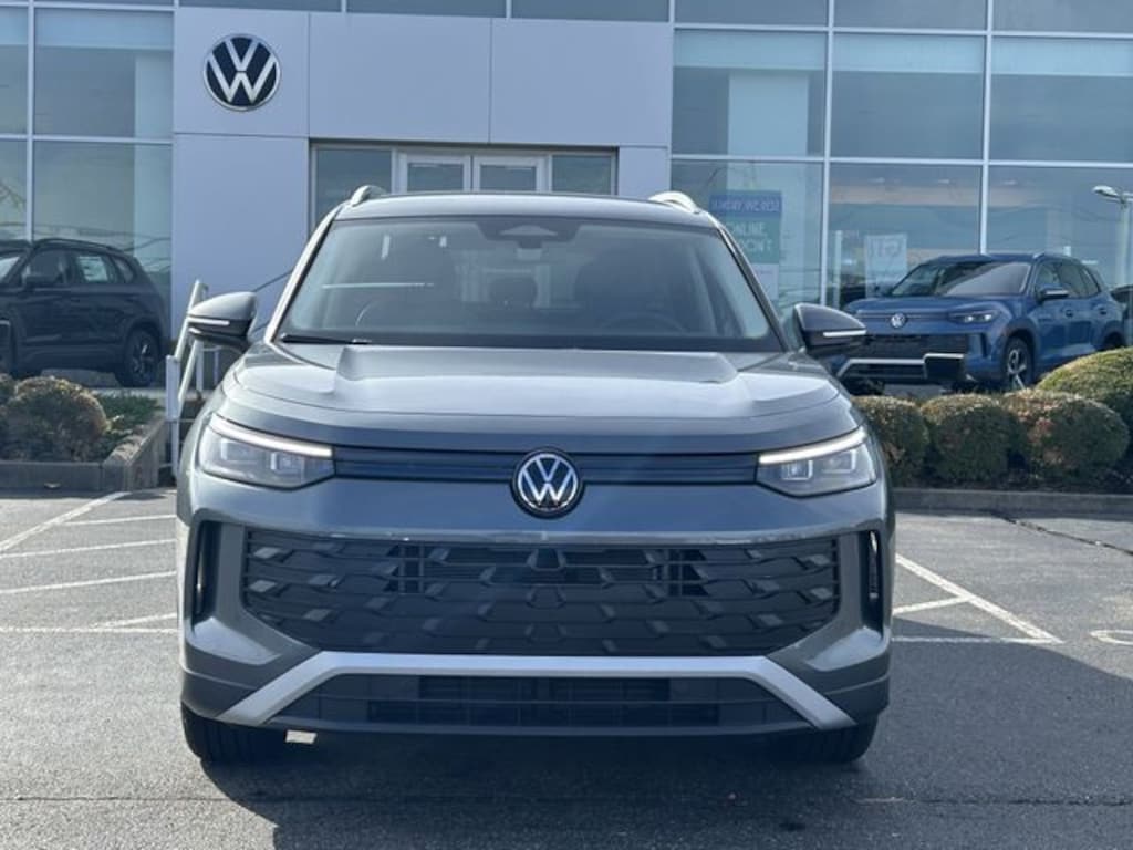 New 2026 Volkswagen Tiguan SE SUV